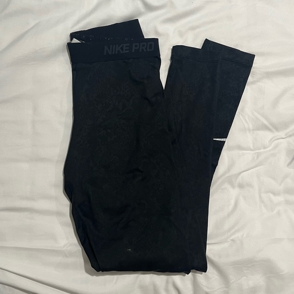 Nike Pro Snake Print Leggings - Picture 1 of 3